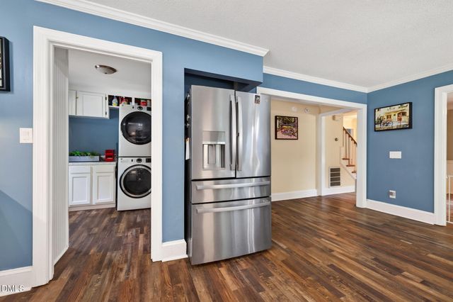 2900 Meadowview Court, Apex, NC 27539