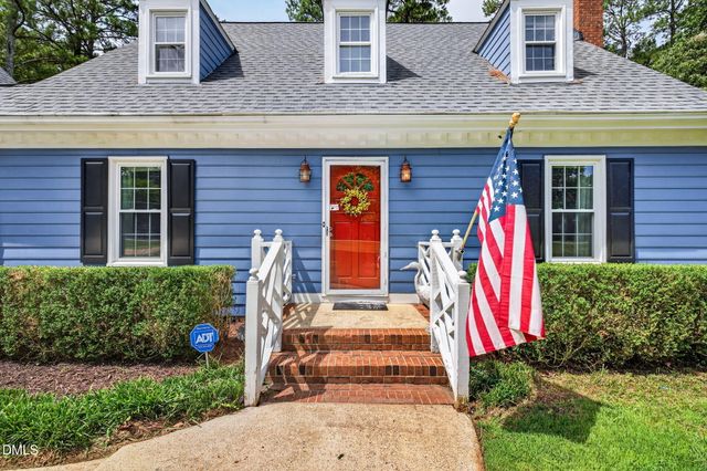 2900 Meadowview Court, Apex, NC 27539