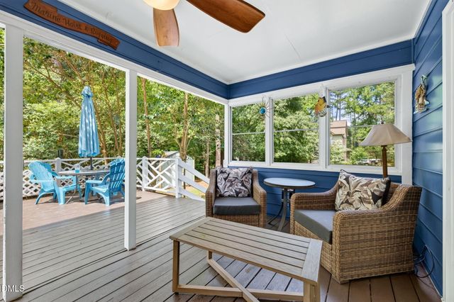 2900 Meadowview Court, Apex, NC 27539