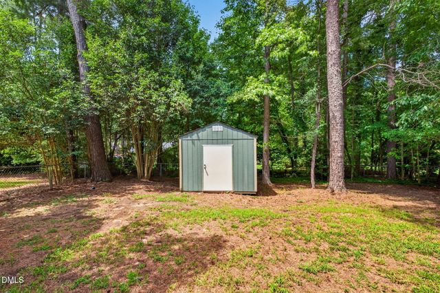 2900 Meadowview Court, Apex, NC 27539