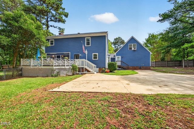 2900 Meadowview Court, Apex, NC 27539