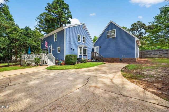 2900 Meadowview Court, Apex, NC 27539