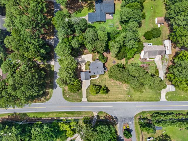2900 Meadowview Court, Apex, NC 27539
