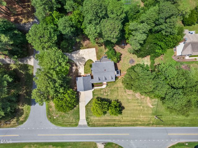 2900 Meadowview Court, Apex, NC 27539