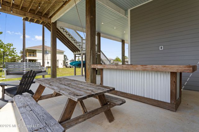 4069 Mallard Street, Bay Saint Louis, MS 39520