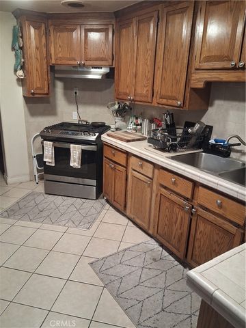 25580 Amanda, San Bernardino, CA 92404