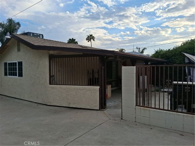 25580 Amanda, San Bernardino, CA 92404