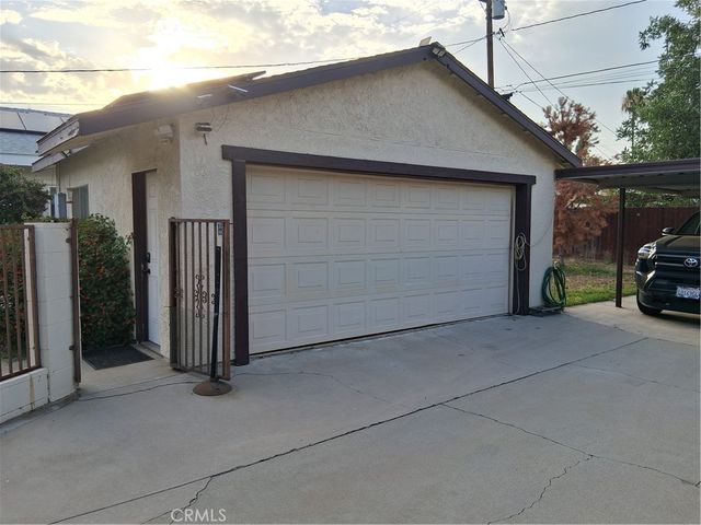 25580 Amanda, San Bernardino, CA 92404