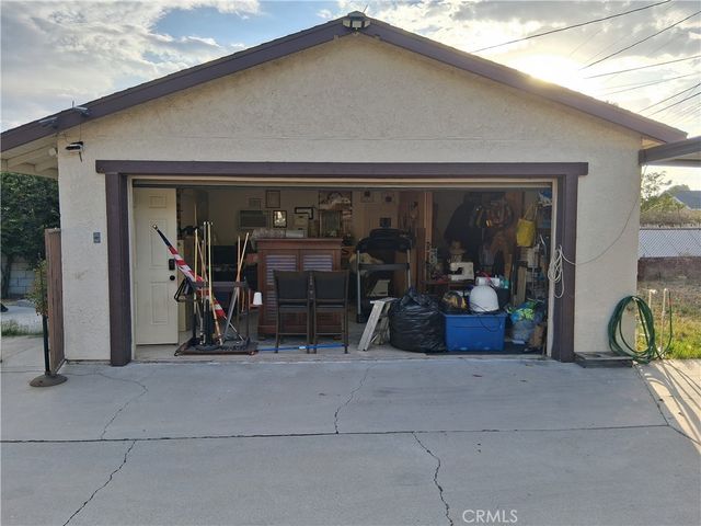 25580 Amanda, San Bernardino, CA 92404