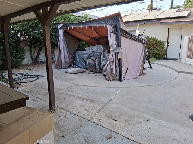25580 Amanda, San Bernardino, CA 92404