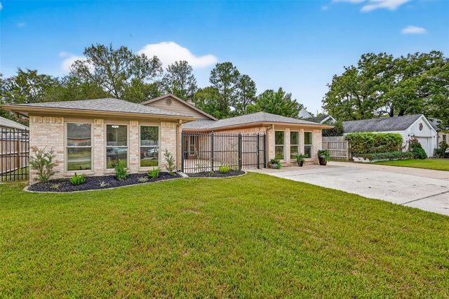 13510 Cedar Point Drive, Cypress, TX 77429