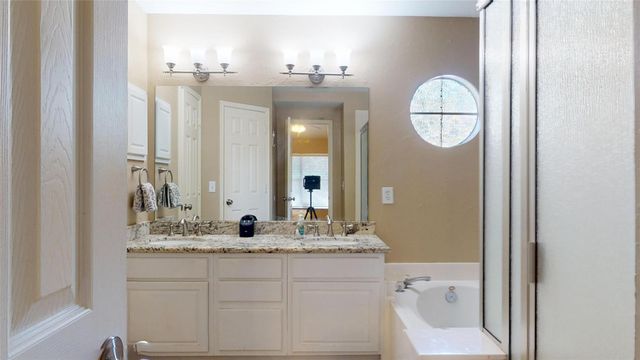 14 Willow Point Place, The Woodlands, TX 77382