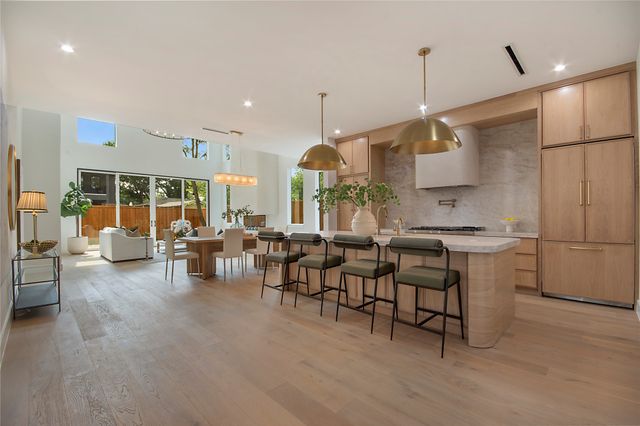 6628 Lockheed Avenue, Dallas, TX 75209