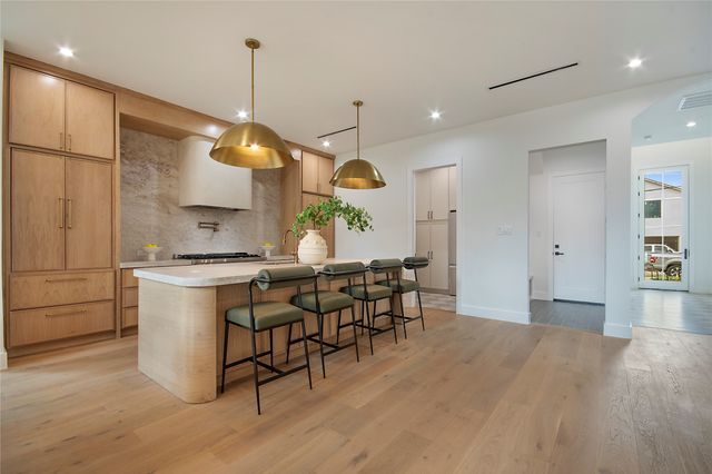6628 Lockheed Avenue, Dallas, TX 75209