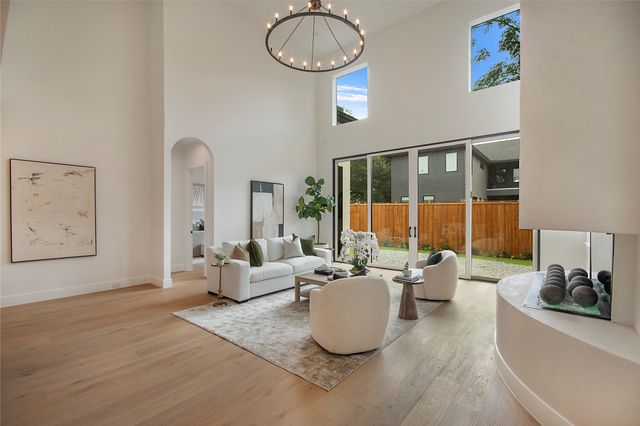6628 Lockheed Avenue, Dallas, TX 75209
