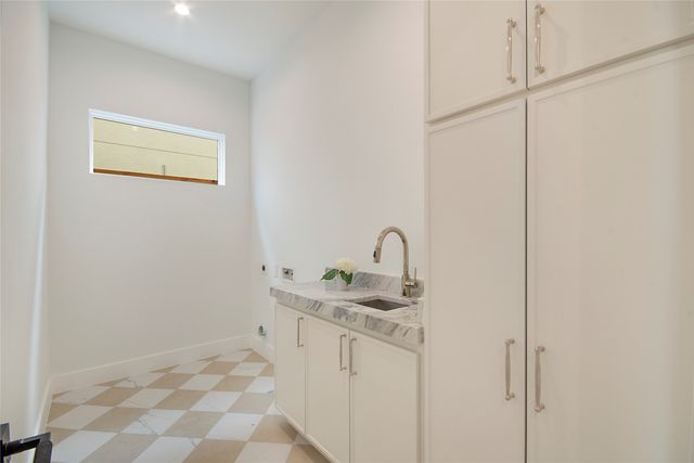 6628 Lockheed Avenue, Dallas, TX 75209