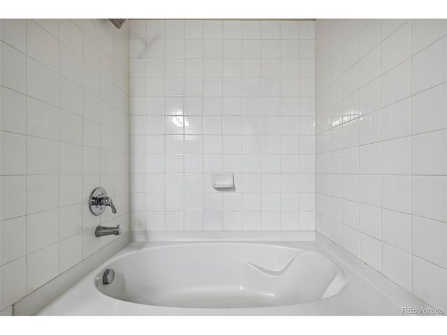 4100 Albion St 514, Denver, CO 80216