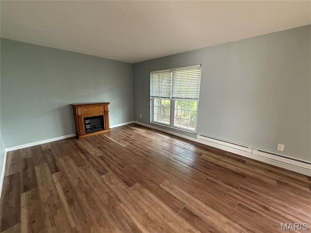 846 Dumont Place, St Louis, MO 63125