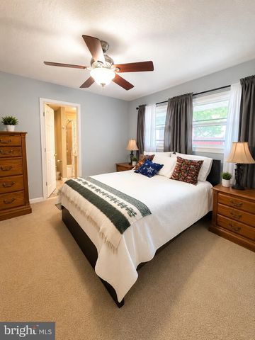 304 N STERLING BLVD, Sterling, VA 20164