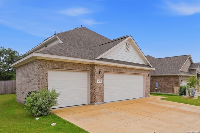 1639 Dunvegan Park, Bulverde, TX 78163
