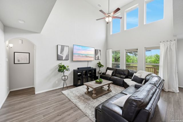 1639 Dunvegan Park, Bulverde, TX 78163