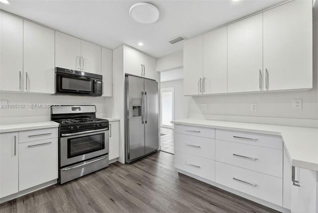 8805 SW 81st St, Miami, FL 33173