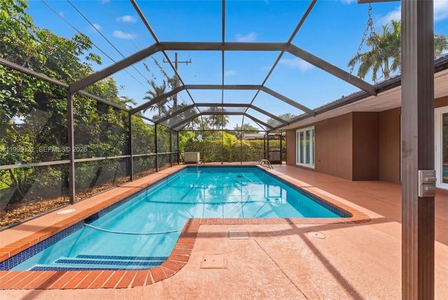 8805 SW 81st St, Miami, FL 33173