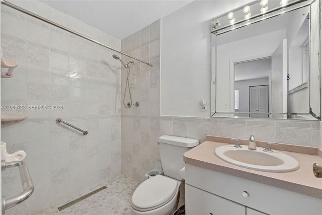 8805 SW 81st St, Miami, FL 33173