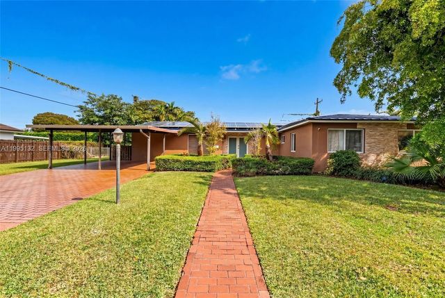 8805 SW 81st St, Miami, FL 33173