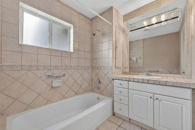 8805 SW 81st St, Miami, FL 33173
