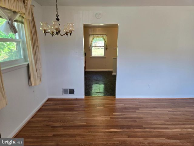 4206 LYONS ST, Temple Hills, MD 20748