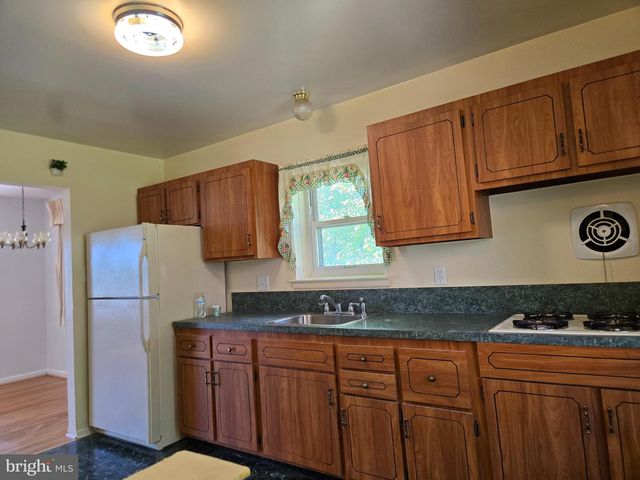 4206 LYONS ST, Temple Hills, MD 20748