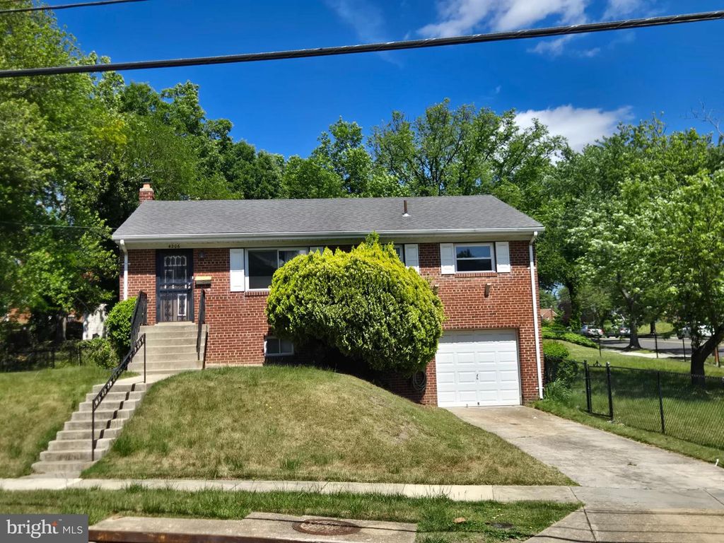 4206 LYONS ST, Temple Hills, MD 20748