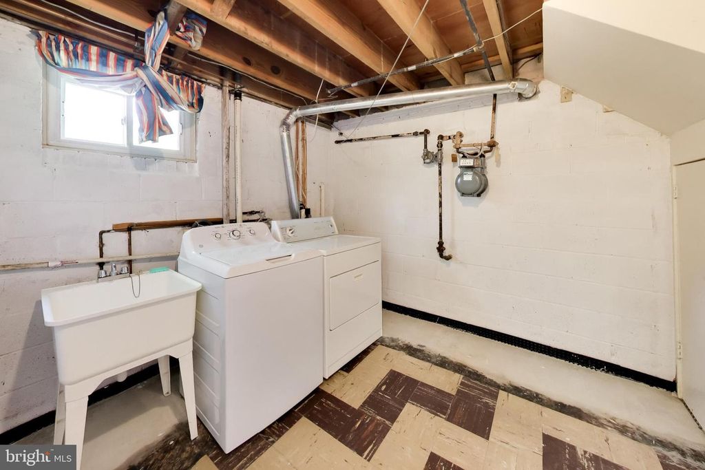 Image 28 of property listing at 4206 LYONS ST, Temple Hills, MD 20748