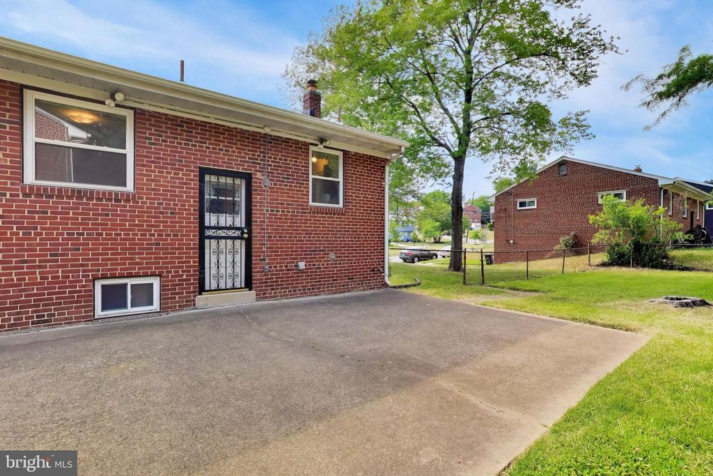 Image 35 of property listing at 4206 LYONS ST, Temple Hills, MD 20748