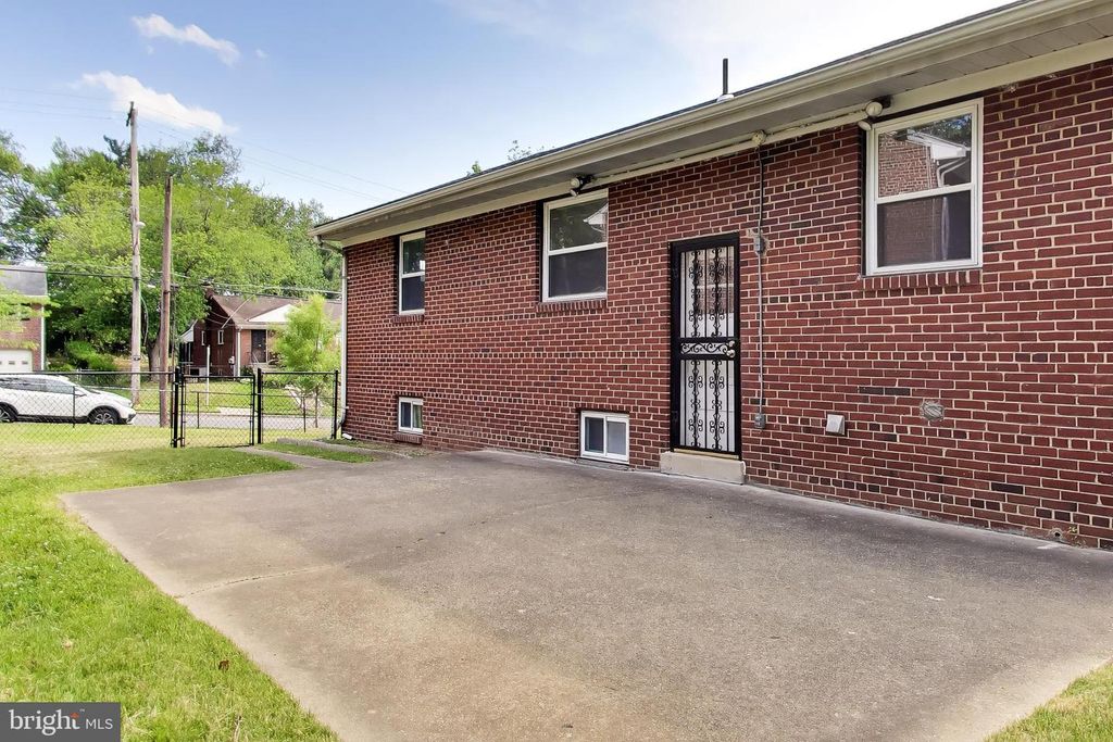 Image 36 of property listing at 4206 LYONS ST, Temple Hills, MD 20748