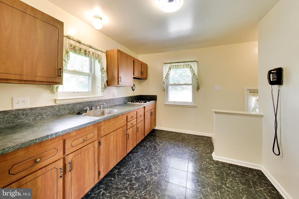 Image 9 of property listing at 4206 LYONS ST, Temple Hills, MD 20748