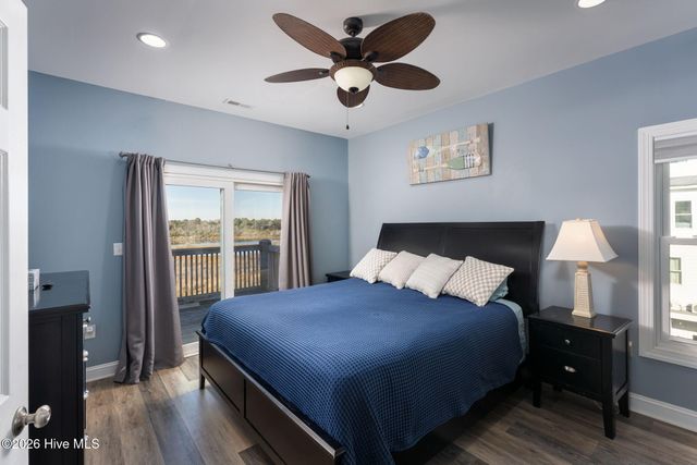 3627 Island Drive, N Topsail Beach, NC 28460