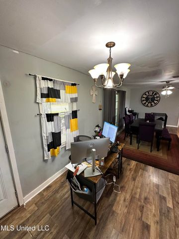 1420 S 9th Street, Columbus, MS 39701