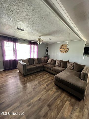 1420 S 9th Street, Columbus, MS 39701