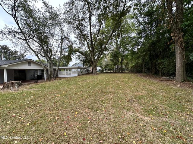 1420 S 9th Street, Columbus, MS 39701