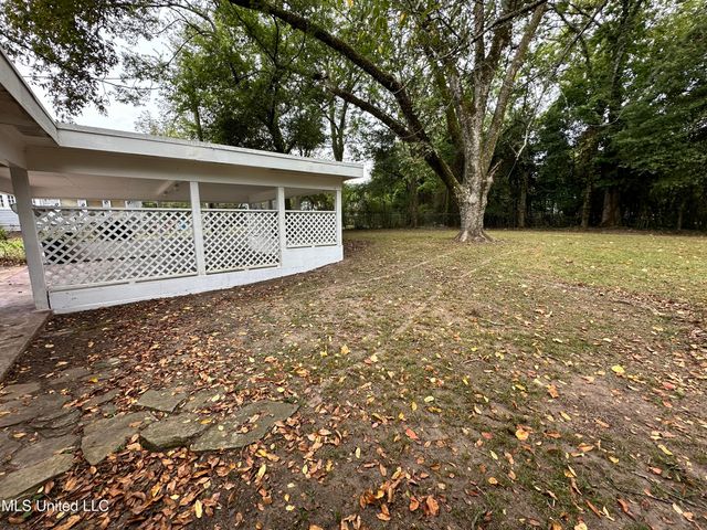 1420 S 9th Street, Columbus, MS 39701