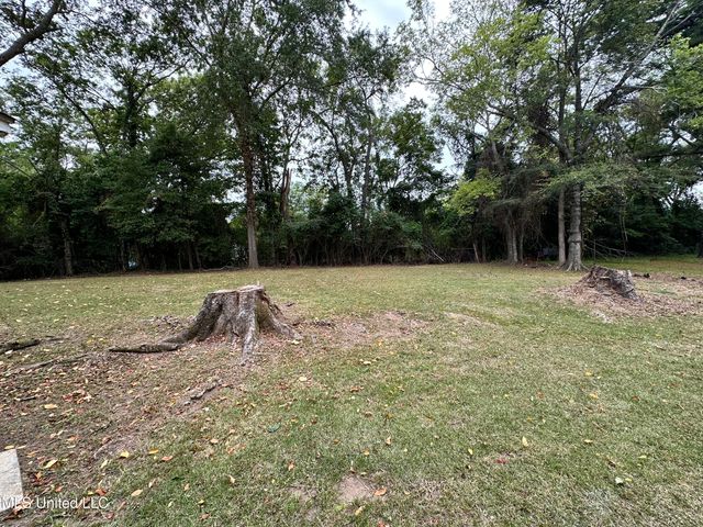 1420 S 9th Street, Columbus, MS 39701