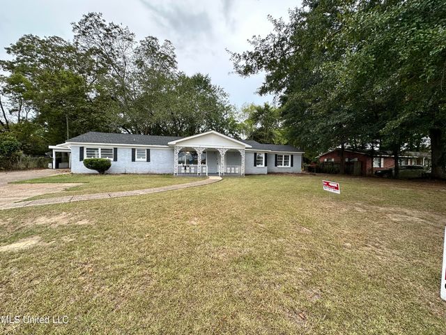 1420 S 9th Street, Columbus, MS 39701