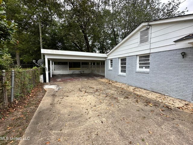 1420 S 9th Street, Columbus, MS 39701