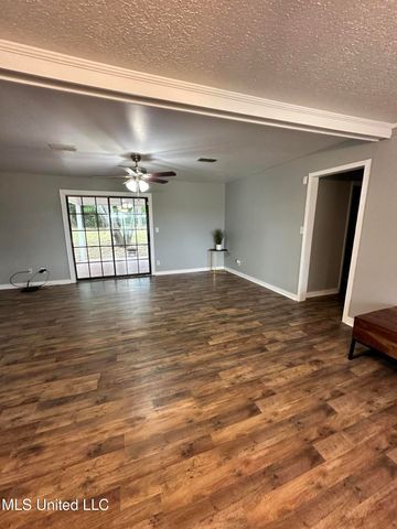 1420 S 9th Street, Columbus, MS 39701