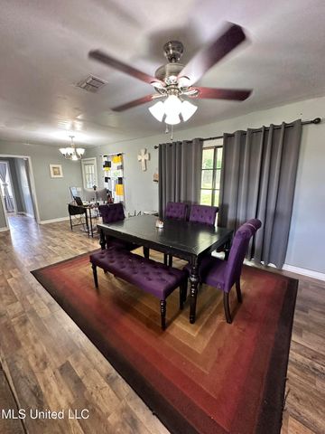 1420 S 9th Street, Columbus, MS 39701
