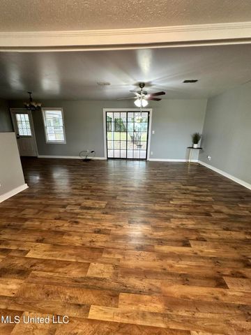 1420 S 9th Street, Columbus, MS 39701