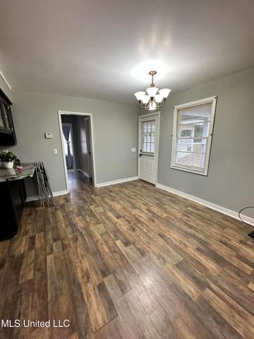 1420 S 9th Street, Columbus, MS 39701