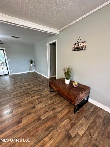 1420 S 9th Street, Columbus, MS 39701